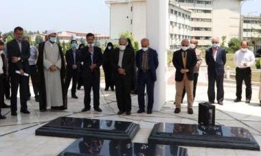 تجدید میثاق کارکنان دانشگاه گیلان با آرمانهای امام راحل (ره) تجدید میثاق کارکنان دانشگاه گیلان با آرمانهای امام راحل (ره)