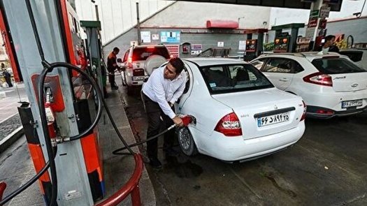 استمرار سوخت رسانی به جایگاههای توزیع در تهران استمرار سوخت رسانی به جایگاههای توزیع در تهران