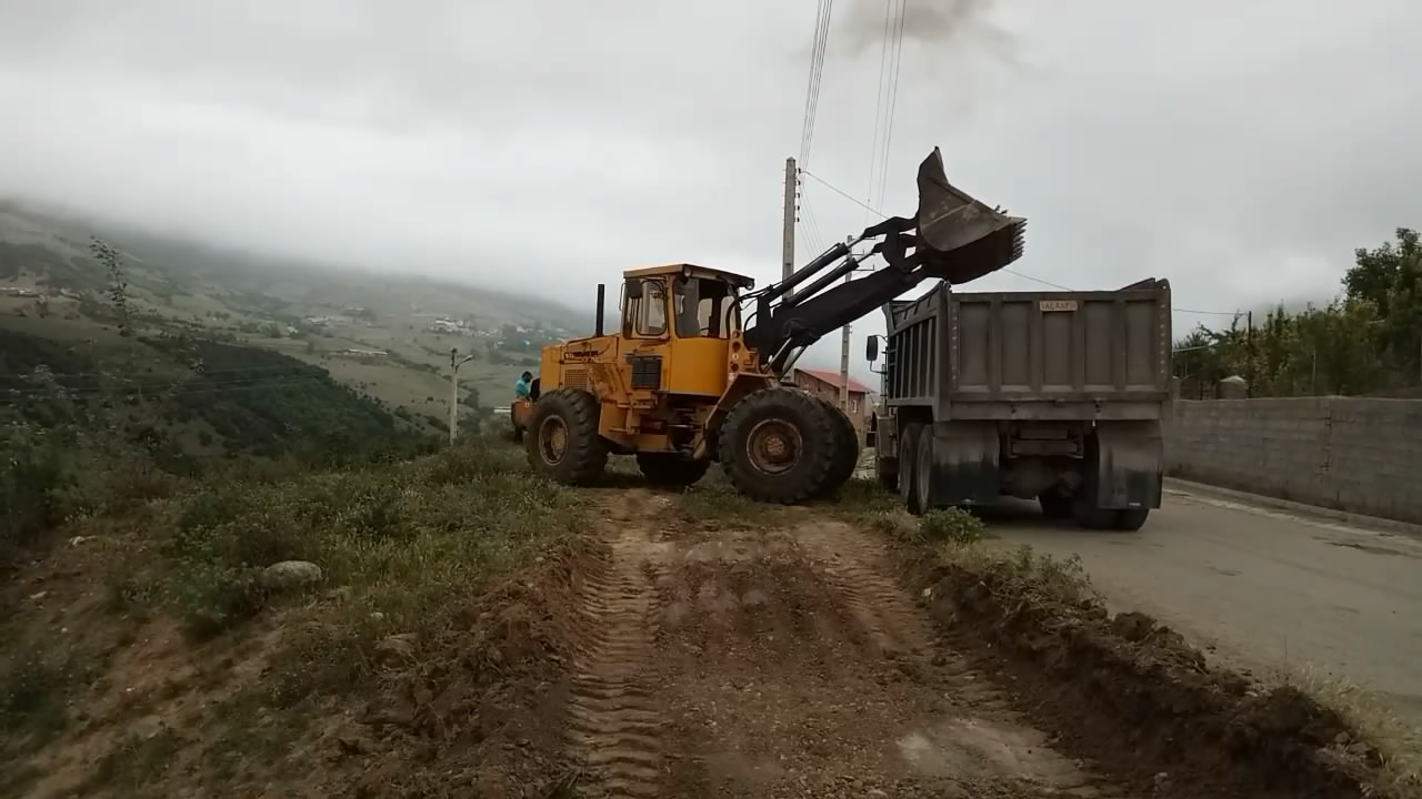 آستین همت خیران برای افزایش فضای سبز روستا