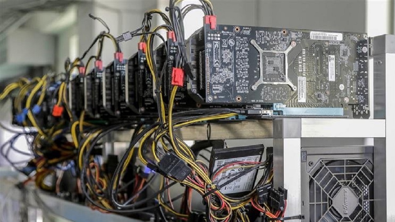 کشف ۴۱ دستگاه ماینر قاچاق در شادگان کشف ۴۱ دستگاه ماینر قاچاق در شادگان