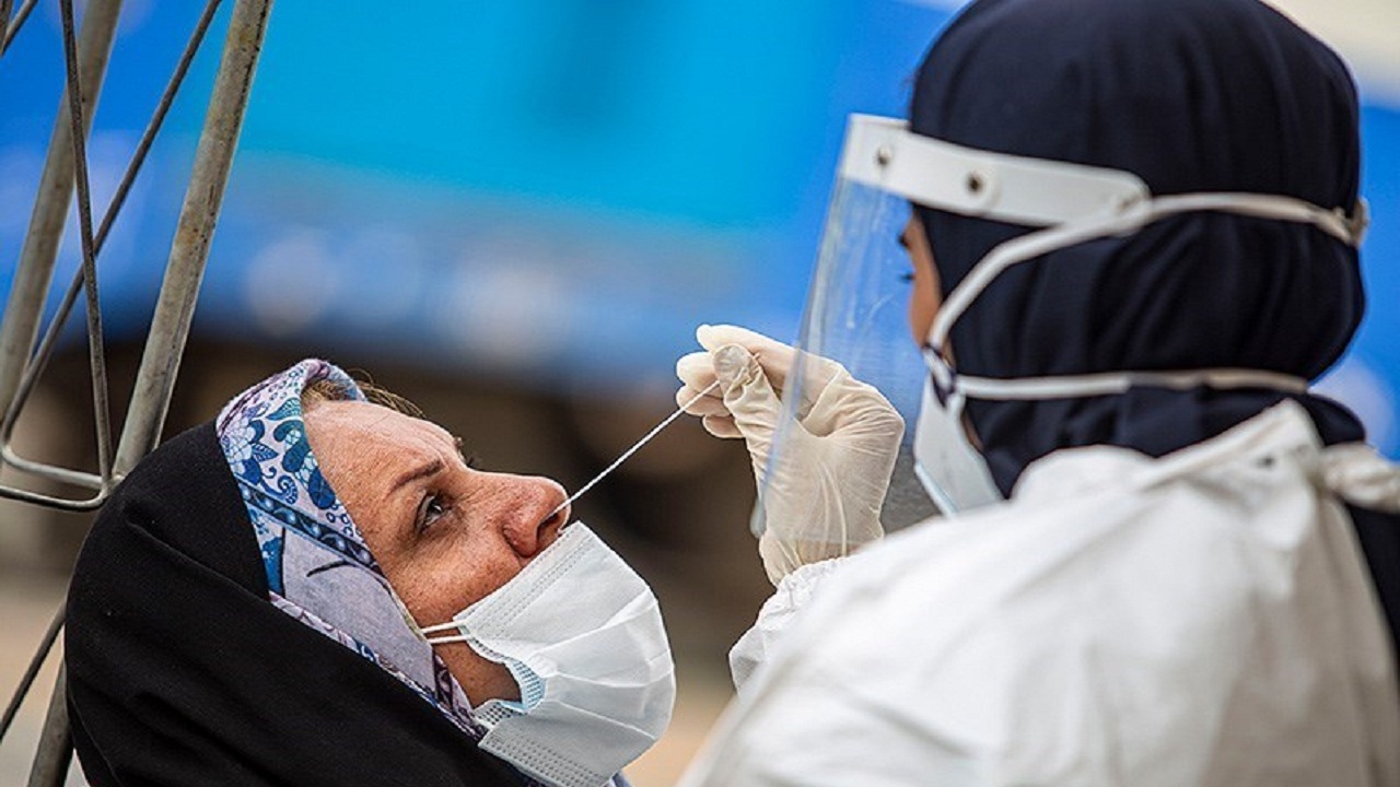 عوامل اجرایی انتخابات تست کرونا میدهند عوامل اجرایی انتخابات تست کرونا میدهند