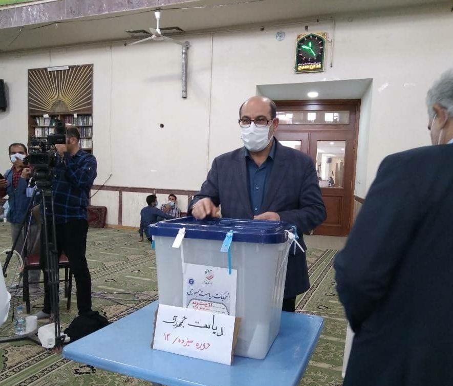 حضور پرشور مردم خرمشهر پای صندوق های رای حضور پرشور مردم خرمشهر پای صندوق های رای