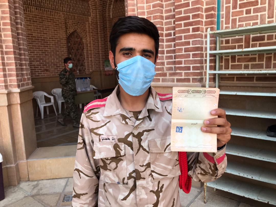 پیر و جوان، پای کارِ ایران پیر و جوان، پای کارِ ایران