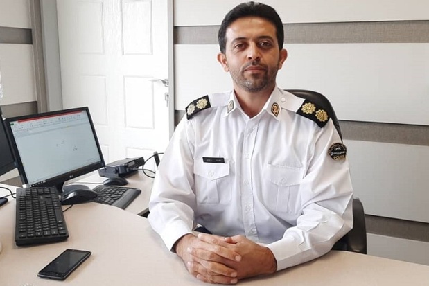 خرابی یک دستگاه کامیونت علت ترافیک خیابان آفریقا