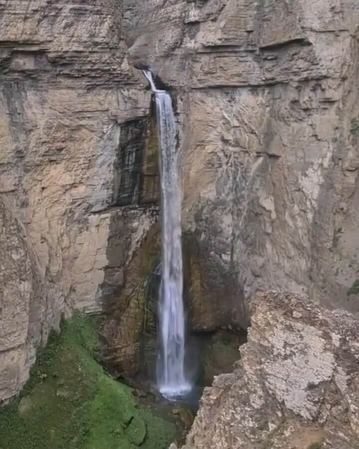 آبشار عروس در نزدیکی روستای مران | خبرگزاری صدا و سیما