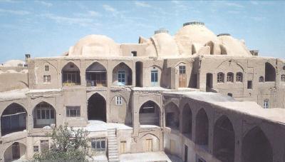 مرمت پشت‌بام تیمچه بخشی کاشان