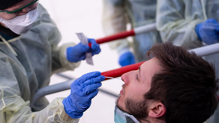 شمار بیماران جدید کرونا در کردستان همچنان سه رقمی است شمار بیماران جدید کرونا در کردستان همچنان سه رقمی است