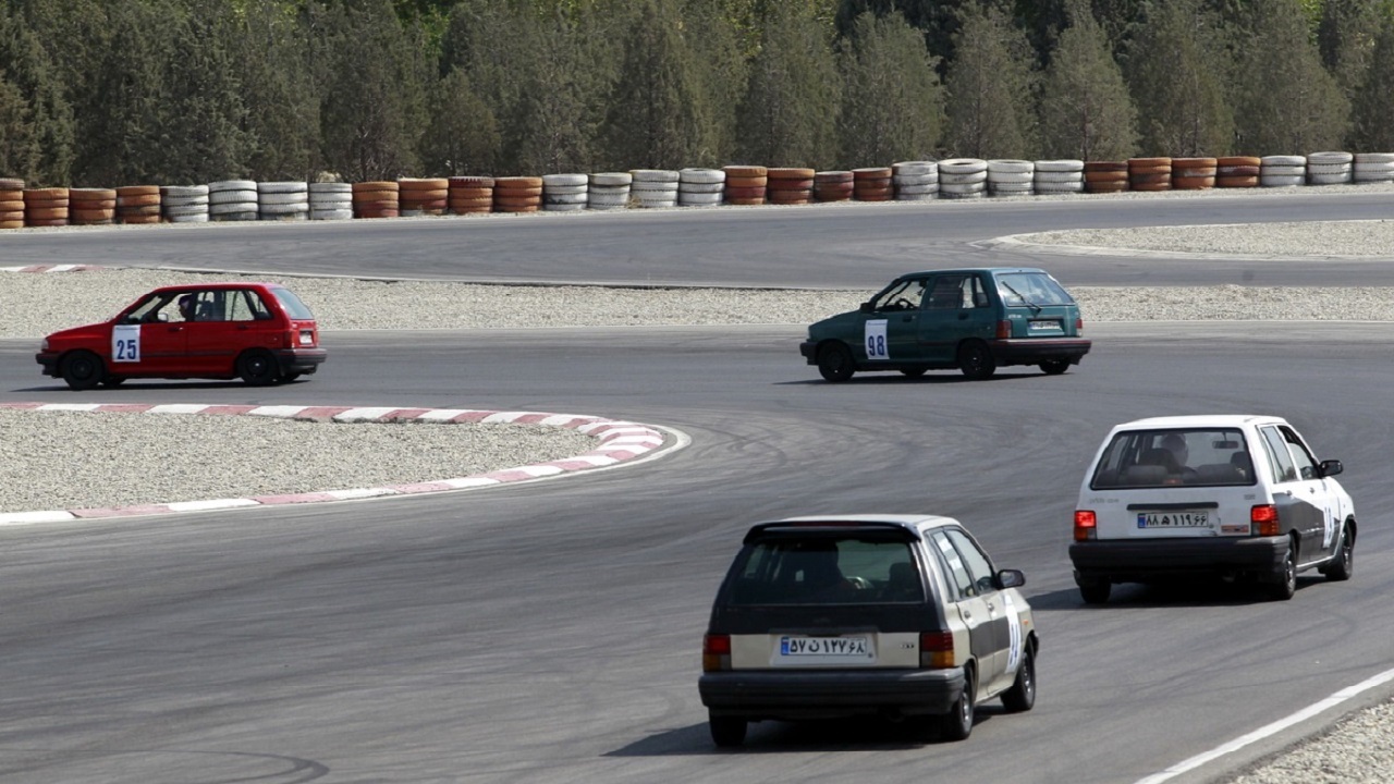 آغاز رقابت اتومبیلرانی کشوری اِسلالوم در دلیجان