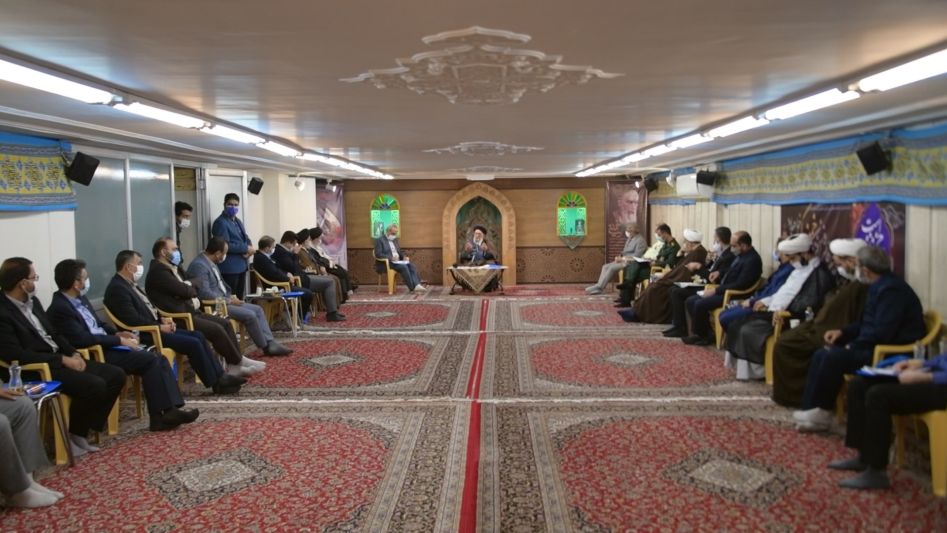رأی ندادن پشت کردن به شهدا و انقلاب اسلامی است رأی ندادن پشت کردن به شهدا و انقلاب اسلامی است