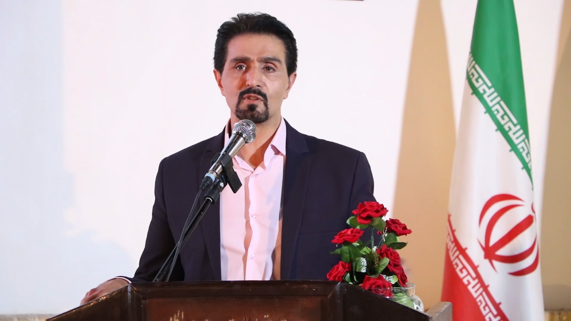 اعطای نشانهای افتخار تمدن ، مهر و فخر سیلک به چهرههای شاخص کاشانی اعطای نشانهای افتخار تمدن ، مهر و فخر سیلک به چهرههای شاخص کاشانی