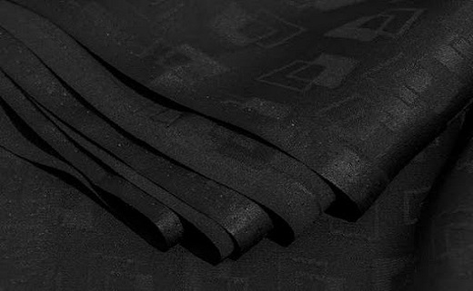 چادر ایرانی در مدار خودکفایی/ هر بانوی مسلمان یک سنگر سیاه