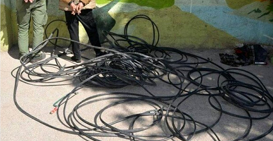 کوتاه شدن دست سارقان از کابلهای برق هفتکل کوتاه شدن دست سارقان از کابلهای برق هفتکل