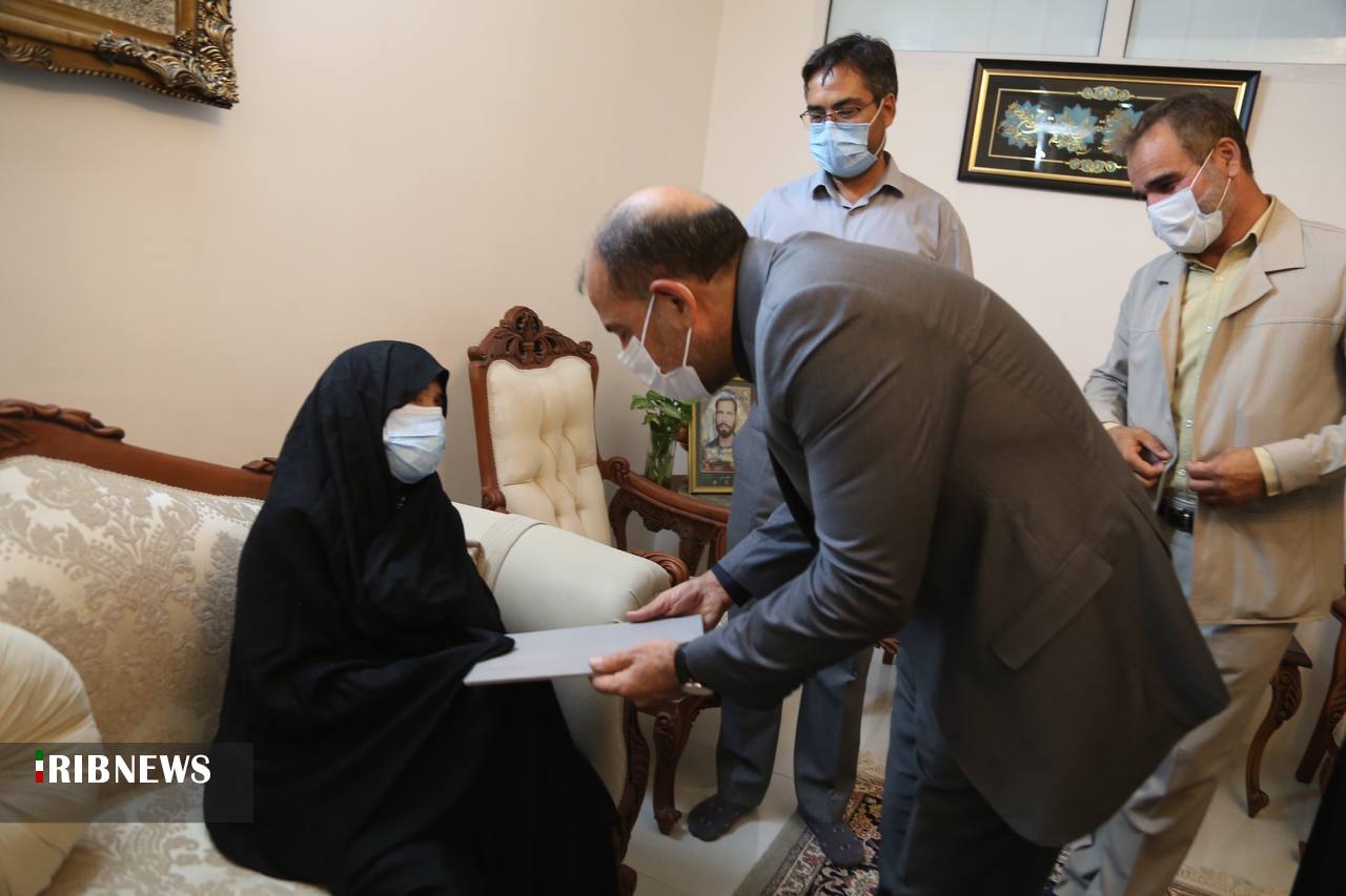 دیدار استاندار خراسان شمالی با خانواده شهیدان باعصمت و براتی دیدار استاندار خراسان شمالی با خانواده شهیدان باعصمت و براتی