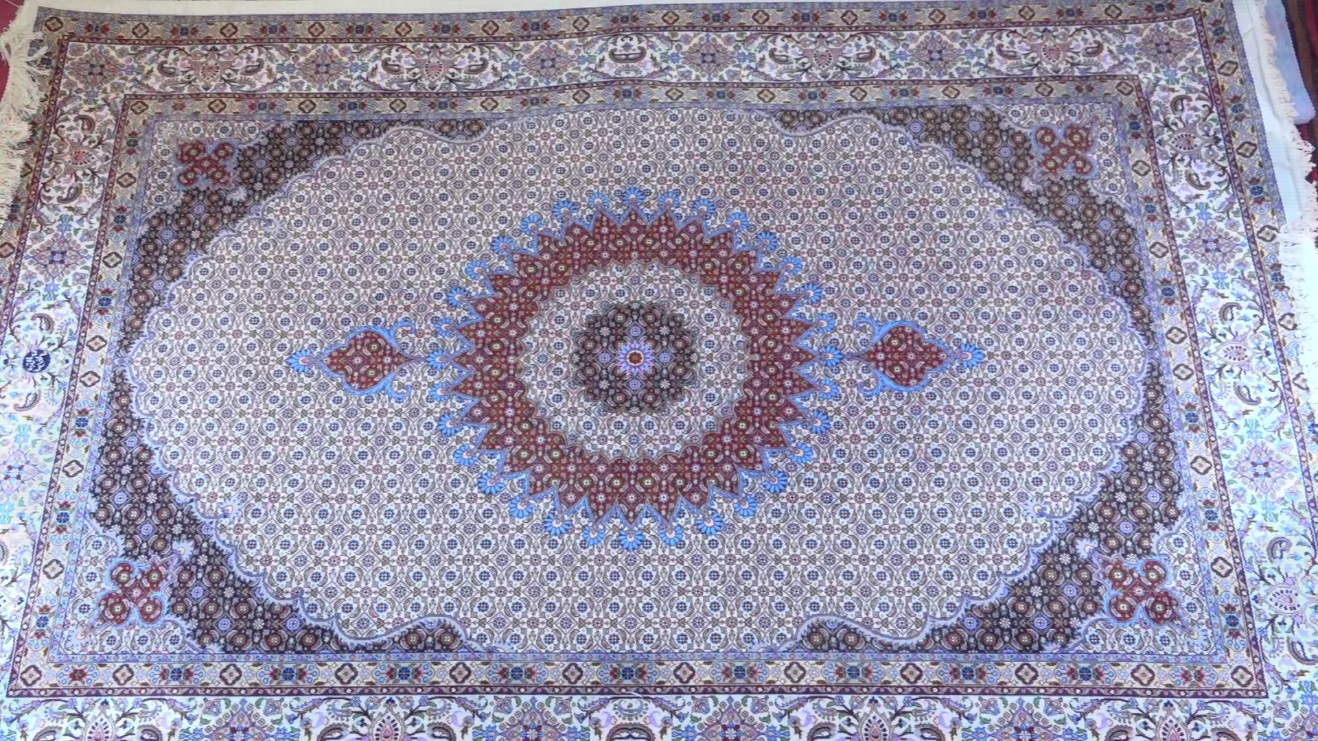 سیلی سنگین رنگهای شیمیایی به صنعت فرش دستباف سیلی سنگین رنگهای شیمیایی به صنعت فرش دستباف