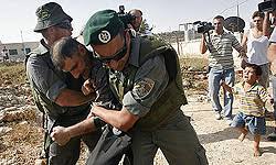 مشارکت نظامیان صهیونیست در حملات شهرک نشینان به فلسطینیان