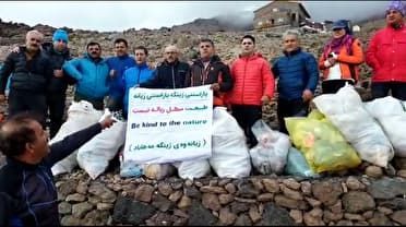 کوهنوردان مهابادی بر بام ایران