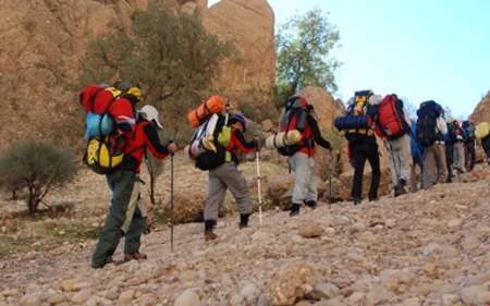 صعود کوهنوردان به قله ۲۹۷۰ کوه پهن سرفاریاب