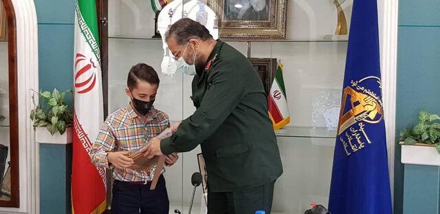 بسیج مستضعفین از نوجوان مخترع سمنانی تجلیل کرد