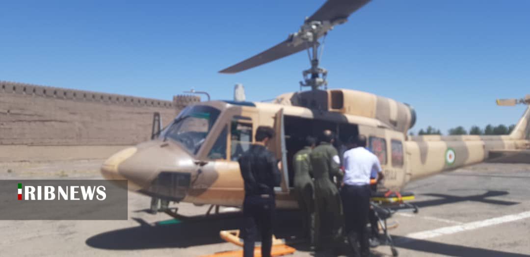 امدادرسانی اورژانس هوایی به مصدوم حادثه راین کرمان