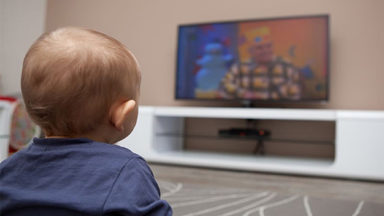 کودکان زیر دوسال تلویزیون نبینند