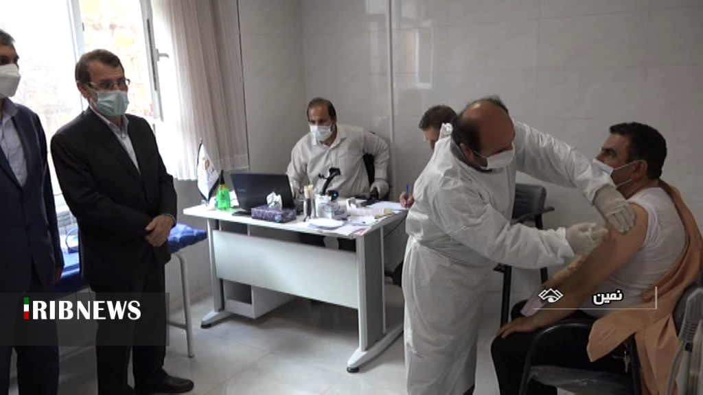 تزریق واکسن ضد کرونا به معلمان در استان اردبیل