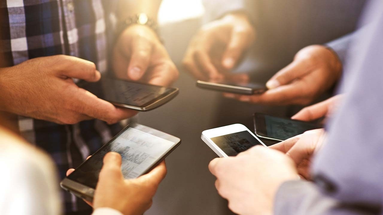 پیامد‌های مخرب اعتیاد به گوشی هوشمند و شبکه‌های اجتماعی