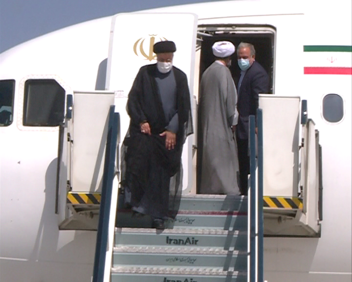 ورود رییسجمهور در فرودگاه زاهدان ورود رییسجمهور در فرودگاه زاهدان