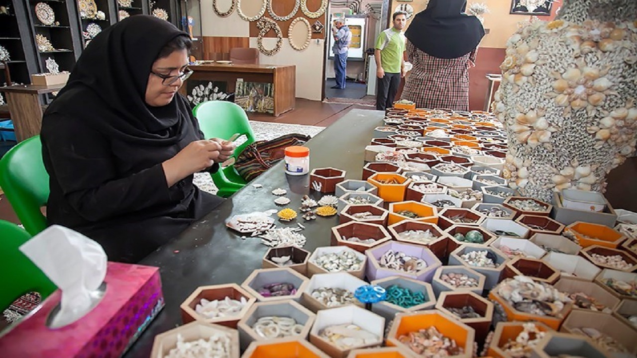 حق بیمه زنان سرپرست خانوار کمیته امداد پرداخت شد