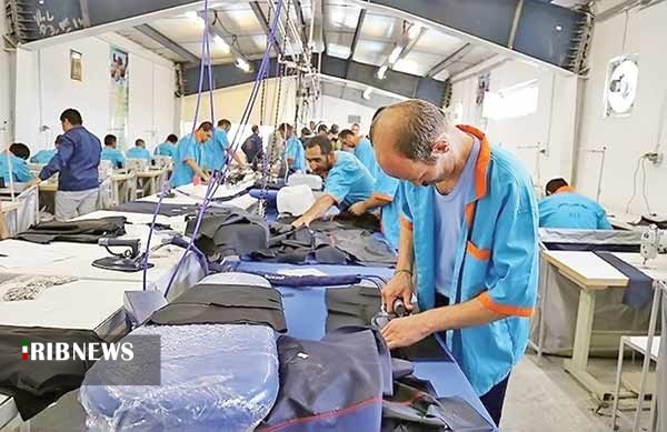 گزارش مکتوب: چرخش چرخ زندگی با همتی از پشت میله‌های آهنین