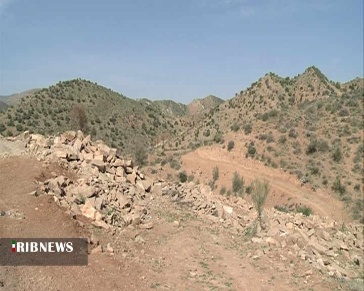 زخم طمع بر چهره تنگ سرخ زخم طمع بر چهره تنگ سرخ