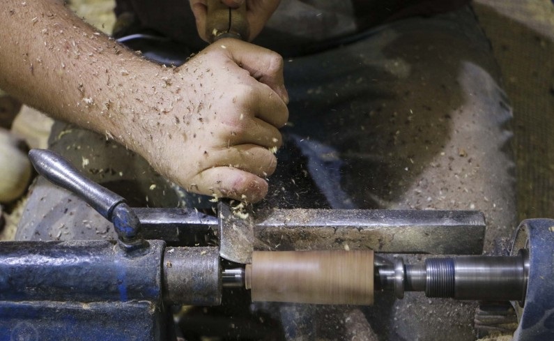 هنر خراطی خوزستان ؛ نقش و نگارهایی حک شده بر چوب