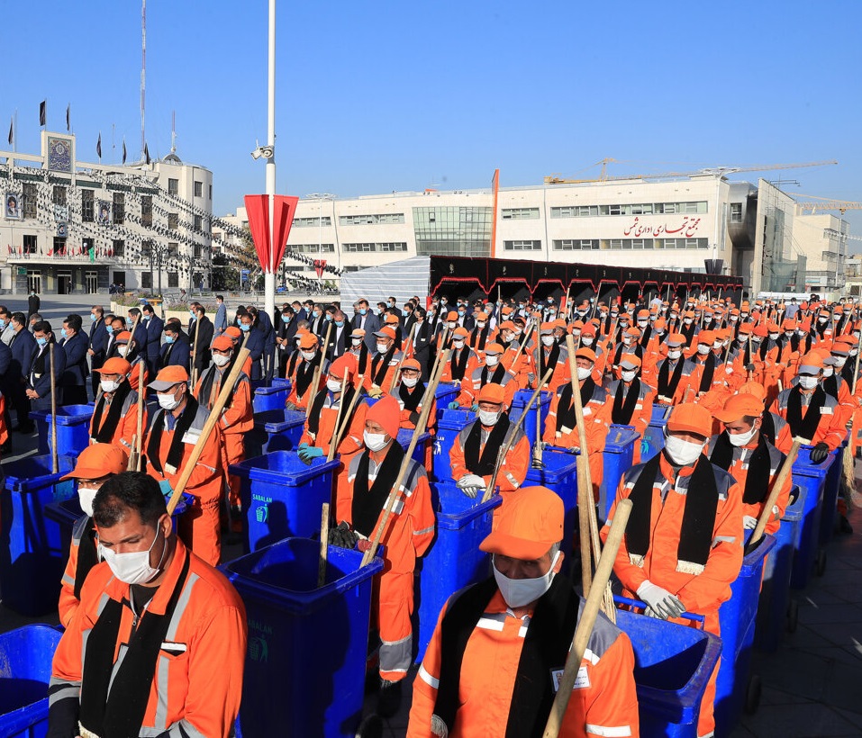 آغاز مراسم تشرف و اذن خدمت خادمان شهری مشهد به محضر حضرت رضا (ع)