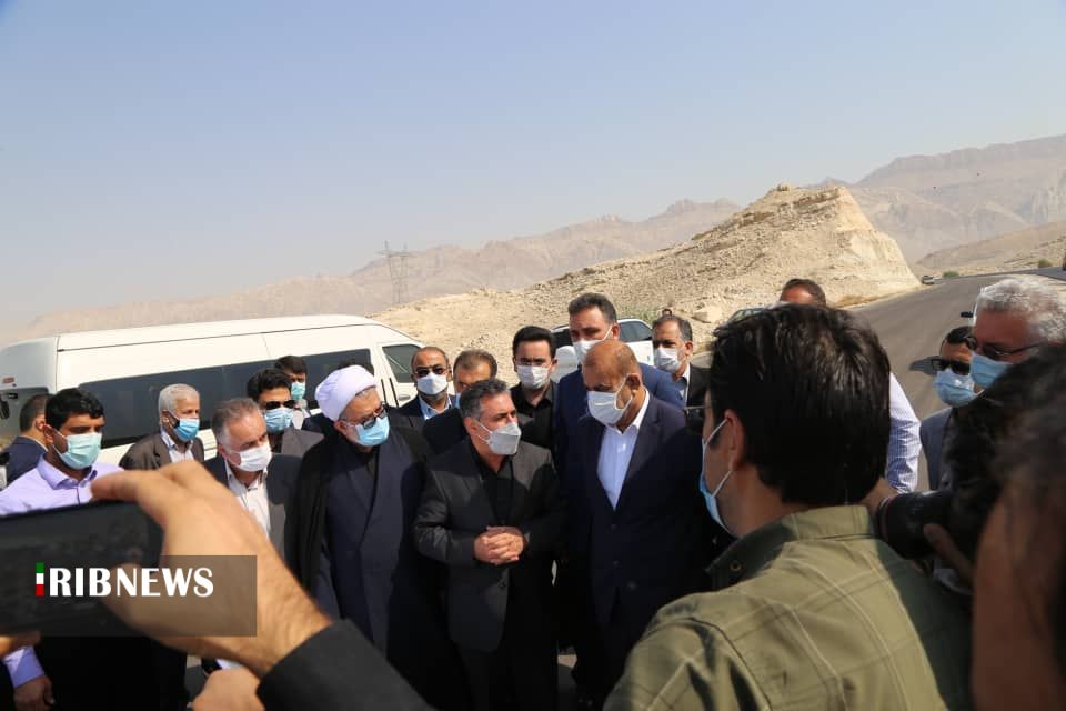 بازدید وزیر راه وشهرسازی از جاده وفاق بازدید وزیر راه وشهرسازی از جاده وفاق