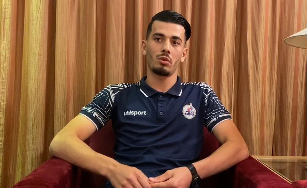 مهاجم تیم فوتبال گل‌گهر سیرجان در راه اراک