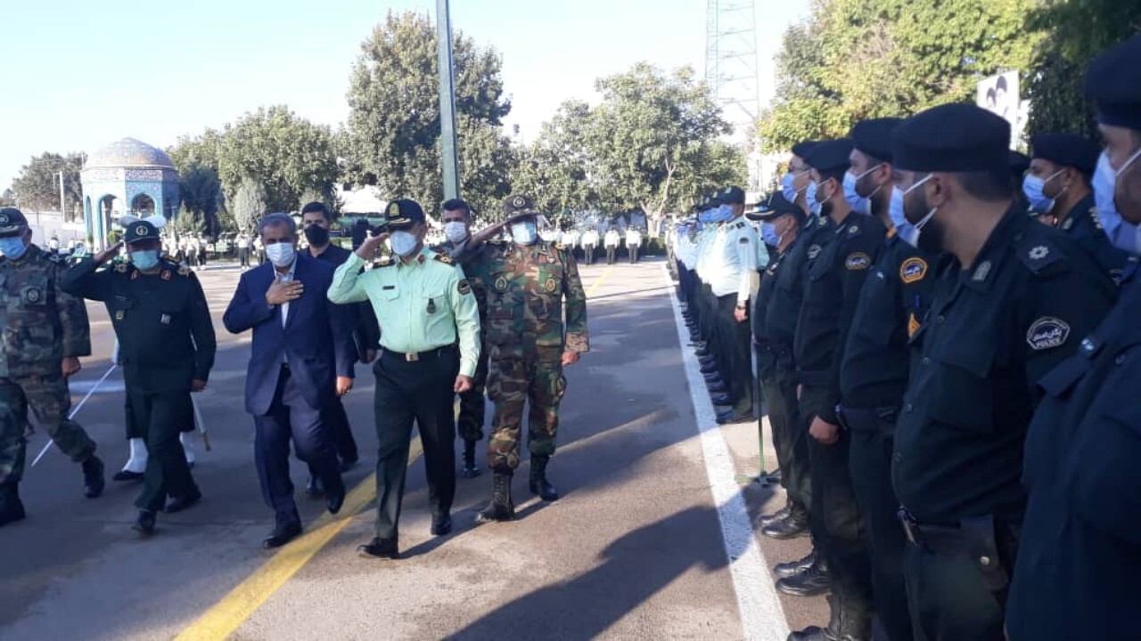 برگزاری صبحگاه مشترک نیرو‌های مسلح در قزوین