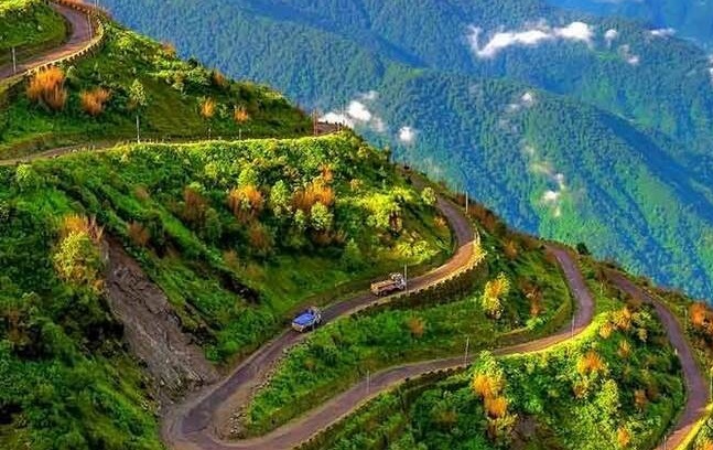 زیباترین جاده&zwnj;های جهان را ببینید