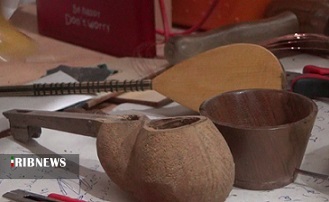 خلق وسایل زیبا ازتکه‌های چوب توسط هنرمند کردستانی