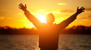 سحر خیز باش تا کامروا باشی...