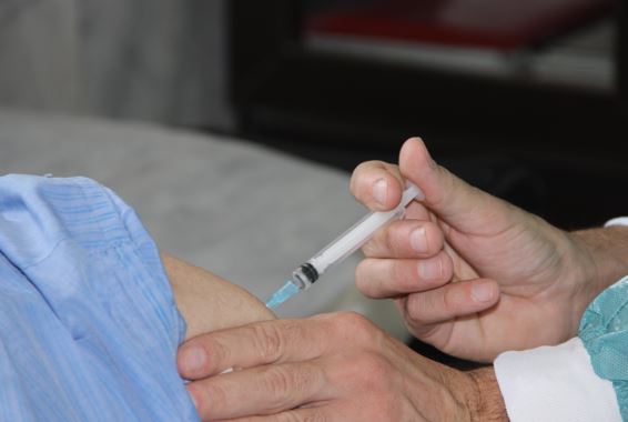 بسیج همگانی برای واکسیناسیون در مهریز بسیج همگانی برای واکسیناسیون در مهریز