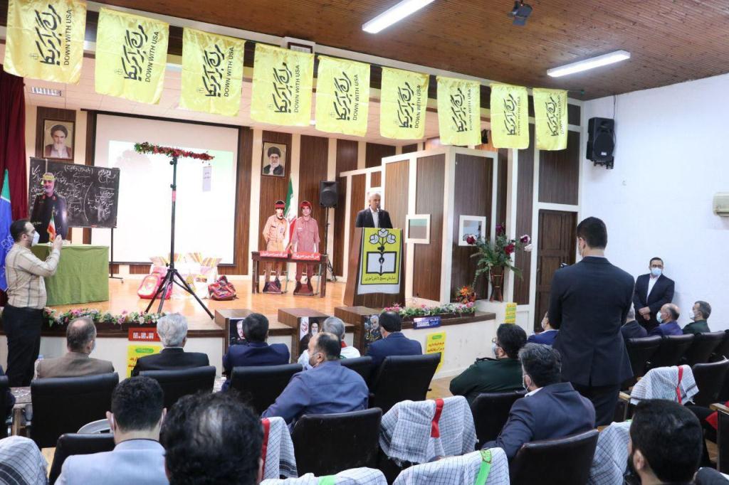 نواخته شدن زنگ استکبار ستیزی در مدارس گیلان نواخته شدن زنگ استکبار ستیزی در مدارس گیلان