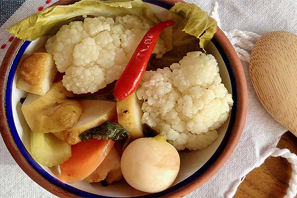 طرز تهیه شور گل کلم