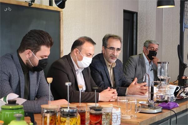 راه اندازی کافه کارآفرینی تخصصی گیاهان دارویی در ارومیه