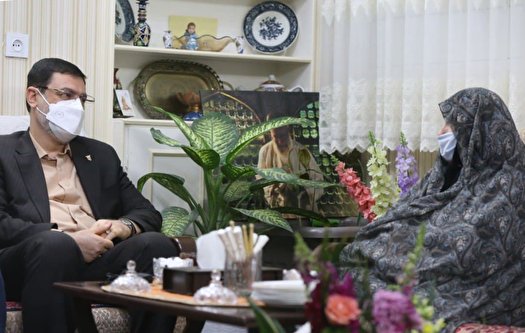 ادامه دیدارهای رئیس بنیاد شهید و امور ایثارگران با خانوادههای معظم شهدا و ایثارگران ادامه دیدارهای رئیس بنیاد شهید و امور ایثارگران با خانوادههای معظم شهدا و ایثارگران