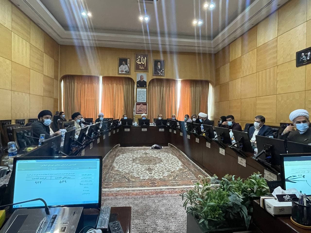 حضور ۴ وزیر و رئیس رسانه ملی در کمیسیونهای مجلس حضور ۴ وزیر و رئیس رسانه ملی در کمیسیونهای مجلس