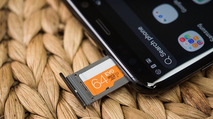 استفاده از یک کارت حافظه میکرو اسدی در گوشیهای مختلف استفاده از یک کارت حافظه میکرو اسدی در گوشیهای مختلف