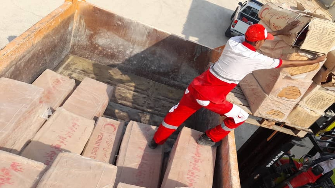 ارسال محموله امدادی از کنگان به مناطق زلزله‌‎زده هرمزگان