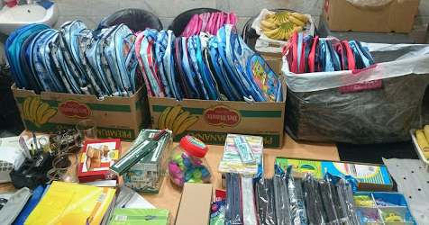 توزیع بسته های آموزشی بین دانش آموزان نیازمند خوزستان توزیع بسته های آموزشی بین دانش آموزان نیازمند خوزستان