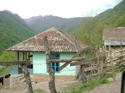 معرفی روستای شاه می‌لرزان در گیلان