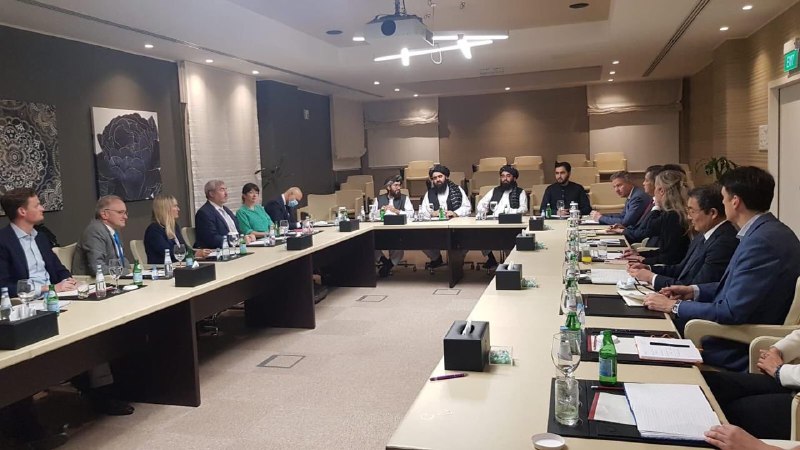 نشست سرپرست وزارت خارجه طالبان با نمایندگان چهارده کشور جهان