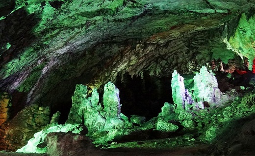 زیبا‌ترین و خطرناک‌ترین غار‌های ایران